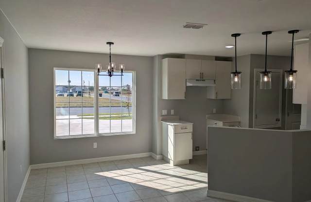 2104 Multi National photos photos