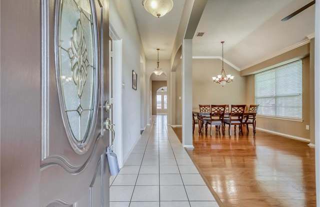 2741 Buck Hill Drive Gallery 3