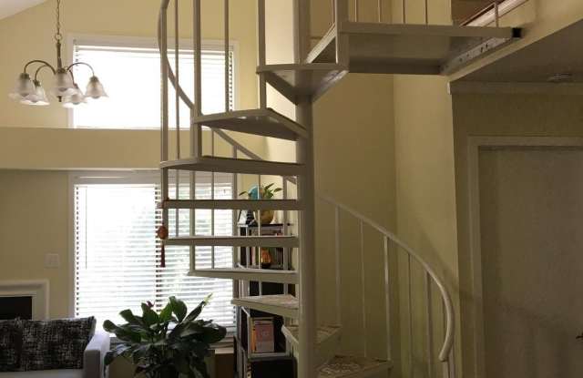 10060 HELLINGLY Place photos photos