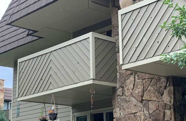 2 Bedroom Condo for Rent at Remington Post Gallery 1