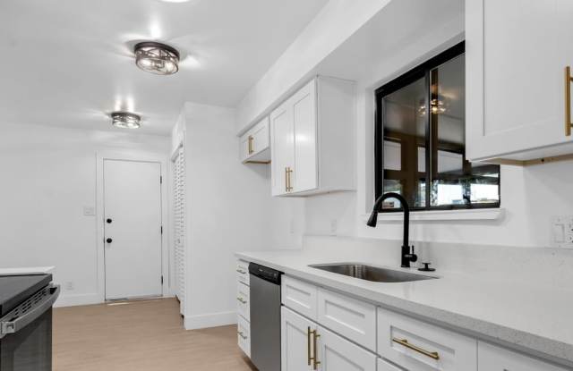 1001 Kings Row - 1001 Kings Row, Reno, NV 89503