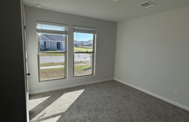 15817 Garrigue Drive Gallery 2