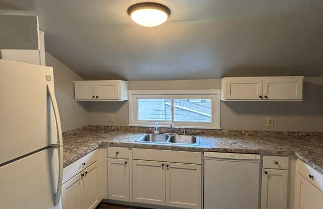 1601 Bailey Street - 1/2 photos photos