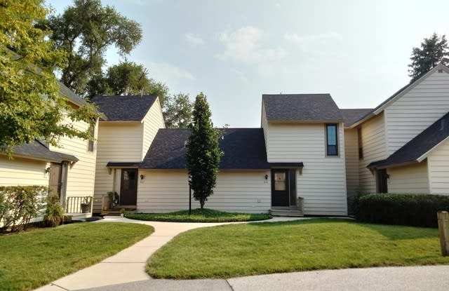 666 Beth Court - 666 Beth Court, Gurnee, IL 60031