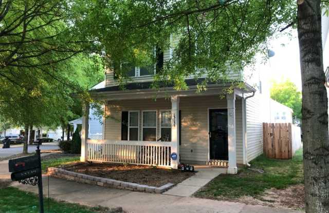 Huntersville with Fenced Yard photos photos