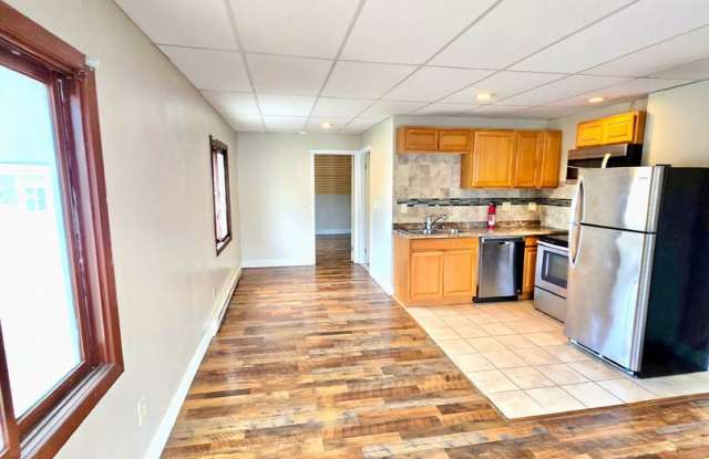 **Cranston/Village Neighborhood First Floor One Bed with Private Entrance - $1,495** Gallery 3