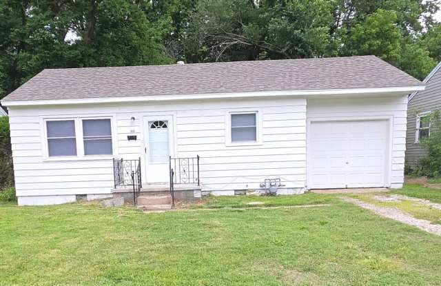 Nice 2 Bedroom 1 Bath bungalow! Garage! $925 photos photos