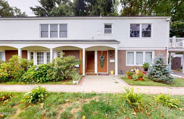 1 Thompson Drive photos photos