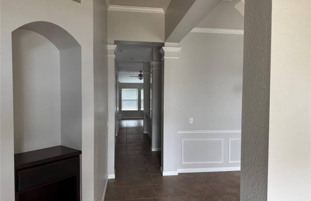 10808 Pineview Lane Gallery 2