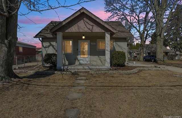 17511 CASTLE Street photos photos