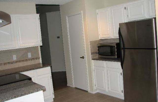 11604 FOREST POND Gallery 3