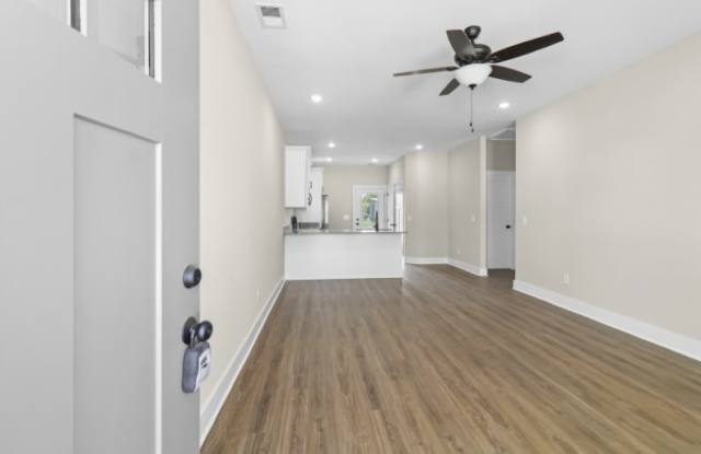 1007 Oak Street - B Gallery 2