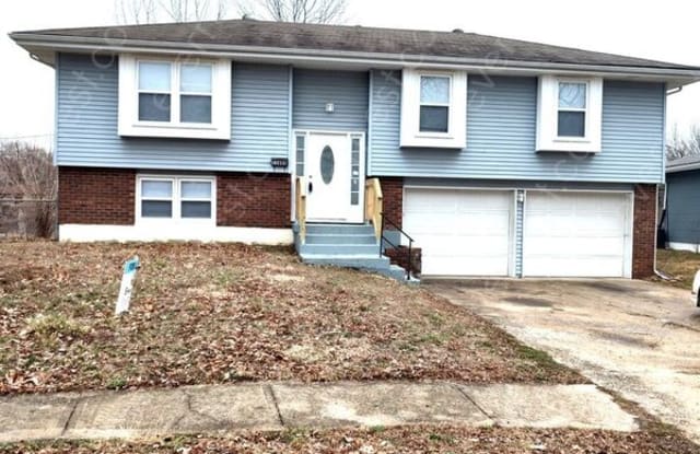 11605 Palmer Ave - 11605 Palmer Avenue, Kansas City, MO 64134