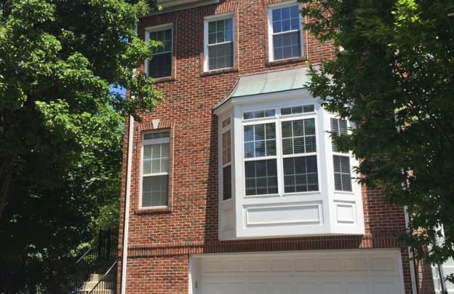 2929 Saxon Flowers Dr - 2929 Saxon Flowers Drive, Merrifield, VA 22031