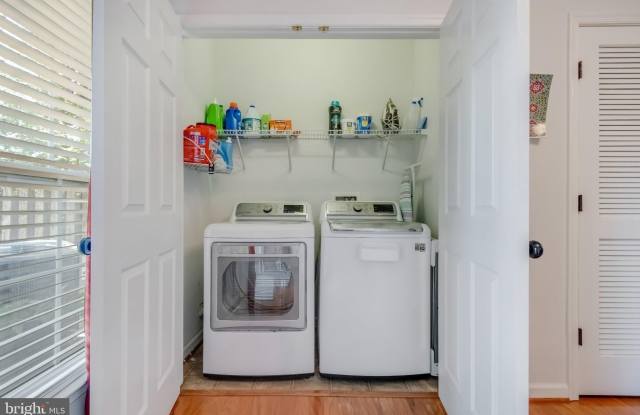 11429 LOG RIDGE Drive Gallery 4