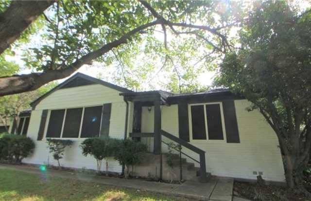 9286 Sycamore Street Gallery 3