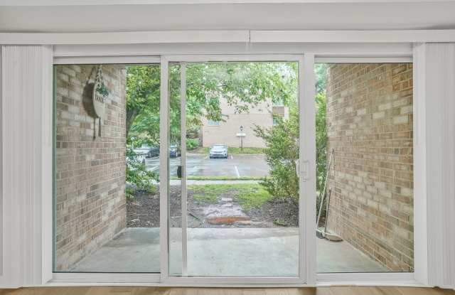 Rarely available 3BR/2BA updated ground-floor corner unit with walk-out patio Gallery 4