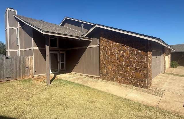 2221 S Shadowridge Court Gallery 1