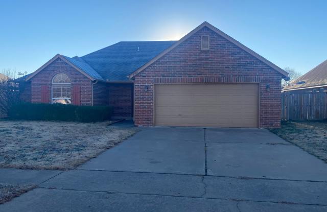 3 Bedroom 2 Bath Home In Owasso School District! - 8911 North 154th East Avenue, Owasso, OK 74055