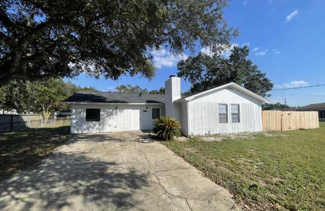1830 Iris Lane photos photos