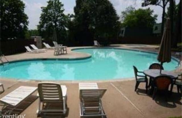 400 Meadowview Ln - 400 Meadowview Lane, Montgomery County, PA 19453