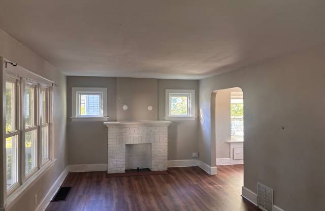 Spacious 3 Bedroom Single Family Home in Akron - Only $1,350/mo Gallery 4
