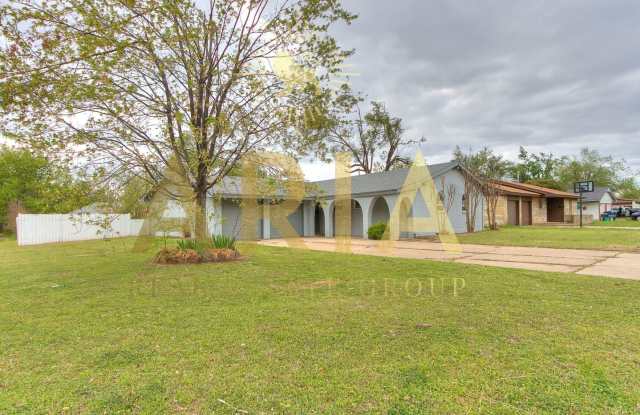 COMING SOON! Spacious 3 Bed/2 Bath Single Family Home in East Norman! - 2278 Donna Drive, Norman, OK 73071 COMING SOON! Spacious 3 Bed/2 Bath Single Family Home in East Norman! - 2278 Donna Drive, Norman, OK 73071