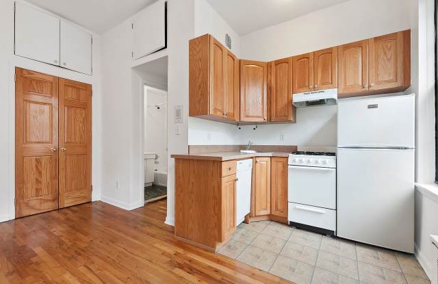 330 W 85th St Apt 4A Gallery 2