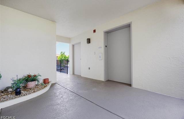 16200 Bay Pointe Boulevard Gallery 2