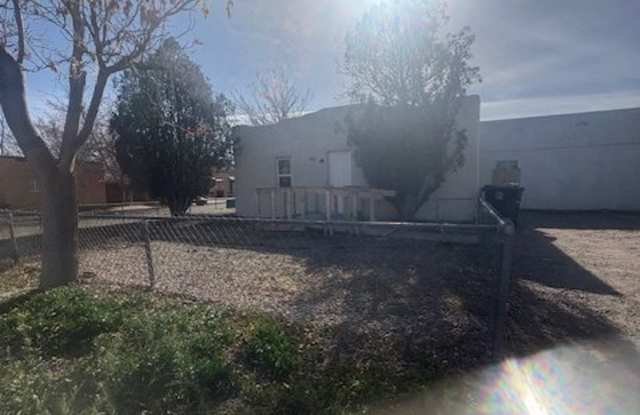 502 Headingly Avenue Northwest photos photos