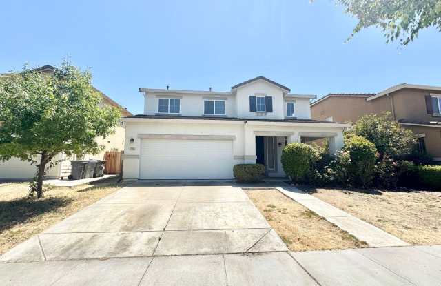 Lovely 2 Story Home In East Woodland In Great Location photos photos