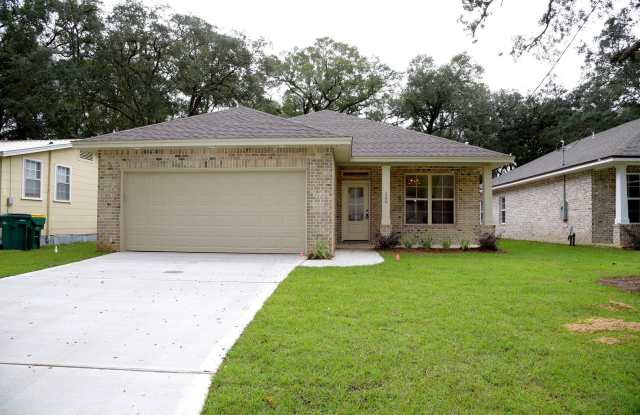 4 Bedroom in the Heart of Niceville! Gallery 1