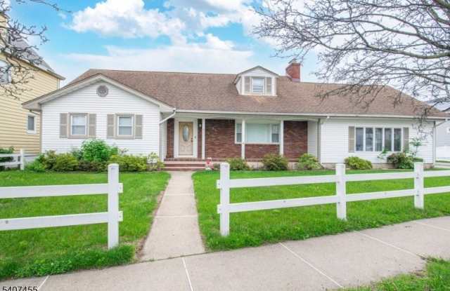84 Locust Ave photos photos