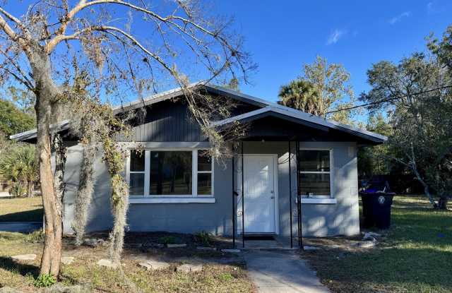 5213 MCMANUS Drive Gallery 1