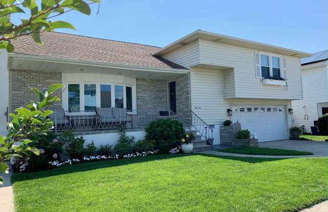 310 N Clermont Ave photos photos