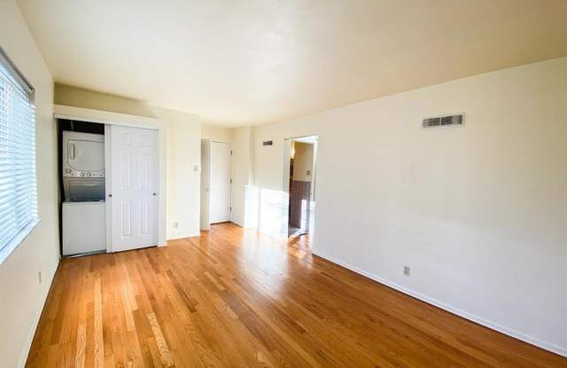 205 Monclay Ct photos photos