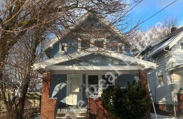 Renovated 3-Bedroom Home on 1656 Macomber St – Modern Comfort  Great Location - 1656 Macomber Street, Toledo, OH 43606