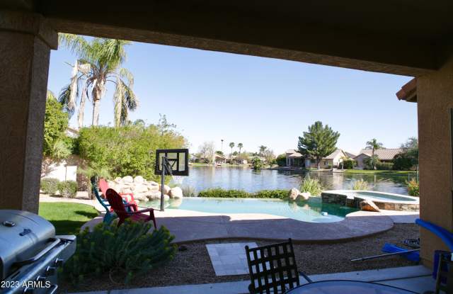 4683 S OLEANDER Drive Gallery 2