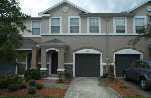 5895 PARKSTONE CROSSING DR - 5895 Parkstone Crossing Drive, Jacksonville, FL 32258