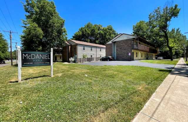 1304 E McDaniel - 1304 East McDaniel Street, Springfield, MO 65802