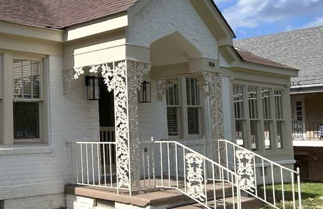 900 Pinehurst St - 900 Pinehurst Street, Jackson, MS 39202 900 Pinehurst St - 900 Pinehurst Street, Jackson, MS 39202