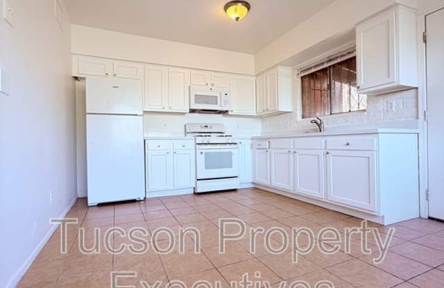 PM287 - 1328 West Pennington Street photos photos