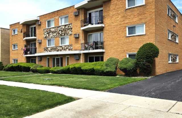 4712 W 107th Street - 4712 West 107th Street, Oak Lawn, IL 60453