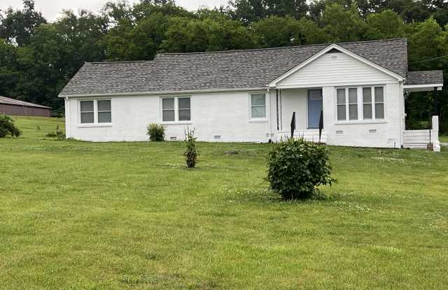 8262 Horton Hwy Gallery 1