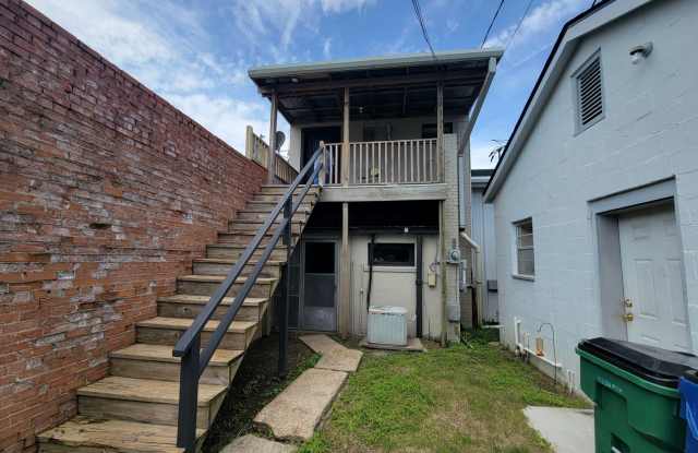 2 Bed/1 Bath Upstairs Apartment photos photos