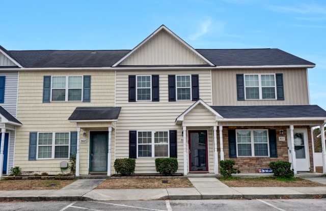 3009 Grandeur Ave, Jacksonville, NC - 3009 Grandeur Avenue, Jacksonville, NC 28546