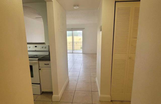 4324 NW 9th Avenue unit: 7-2G photos photos