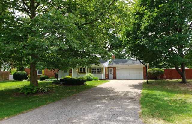 4-bedroom, 2 bathroom unfurnished home in Stevensville photos photos