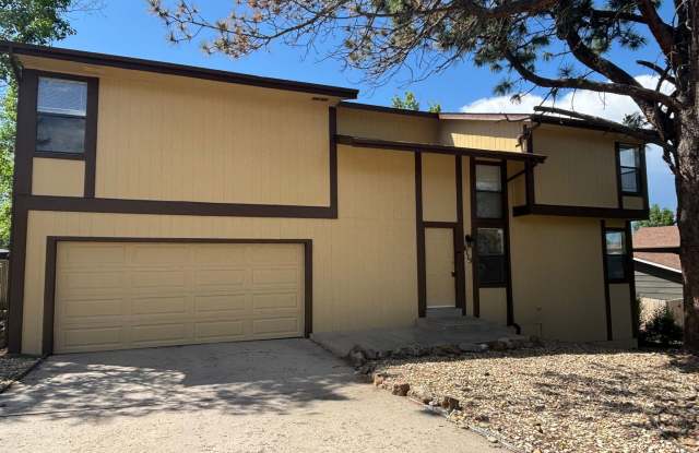 4 bed/2.5 bath home with wood fireplace - Available Now! MileStone Real Estate photos photos