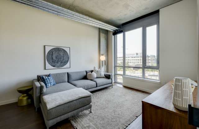 624 Yale Gallery 4